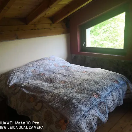 Baita Di Montagna Lago D'idro Crone